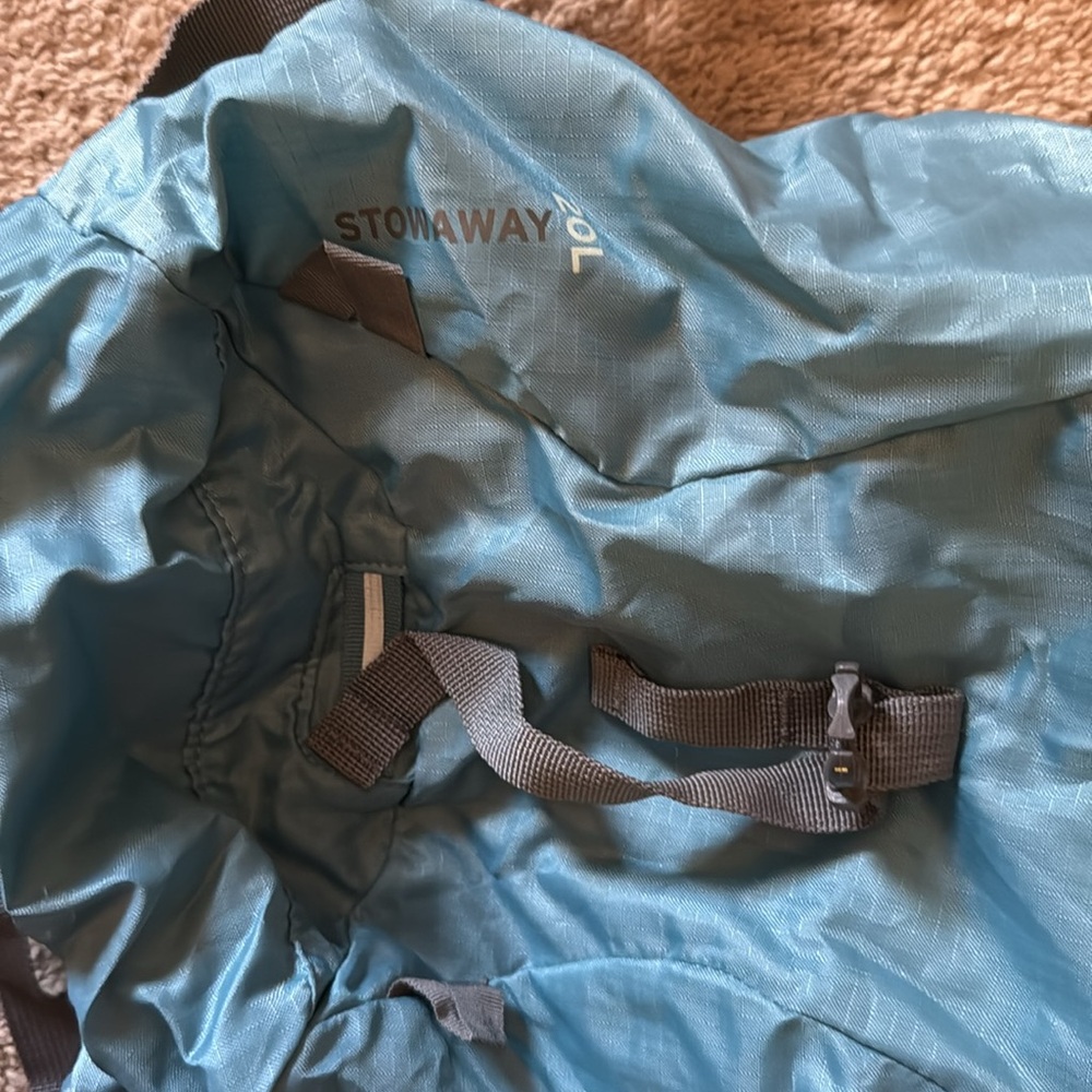 Eddie Bauer Stowaway 20L backpack - Picture 5 of 5